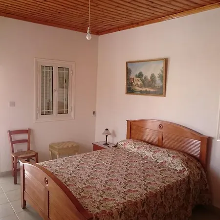 Marys Traditional House *